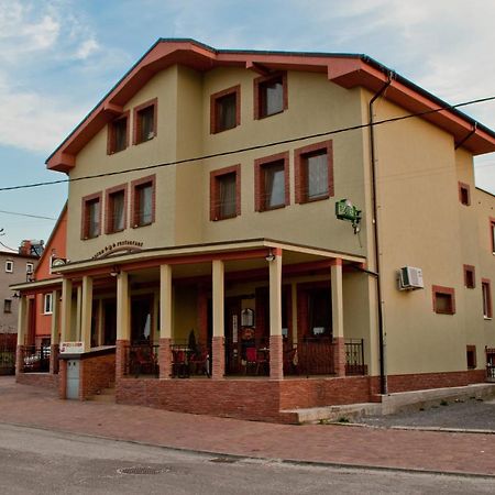 Penzion Kozak B&B Sebedražie Exterior foto