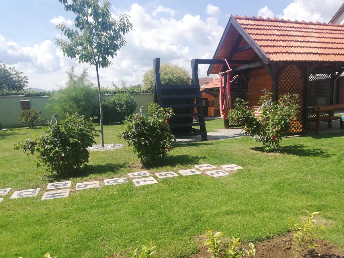 Penzion Kozak B&B Sebedražie Exterior foto