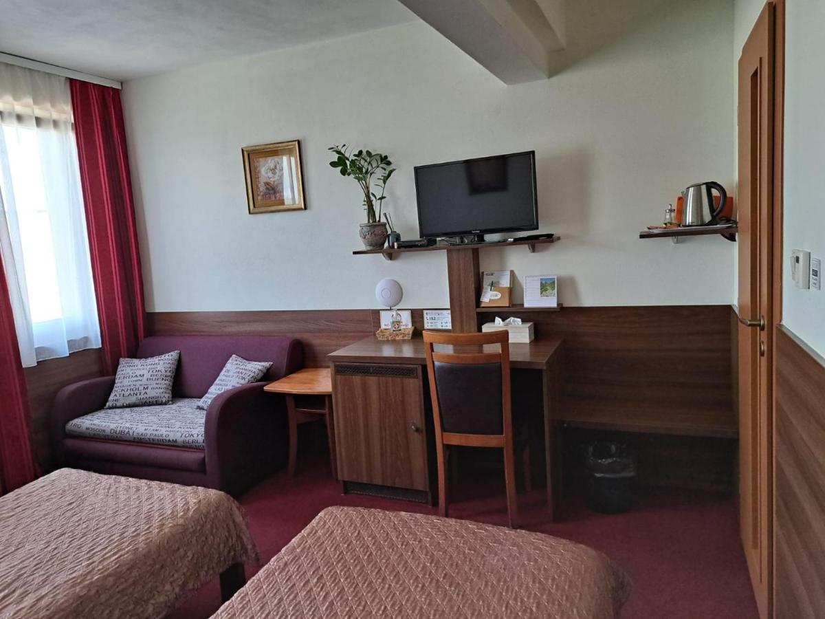 Penzion Kozak B&B Sebedražie Exterior foto